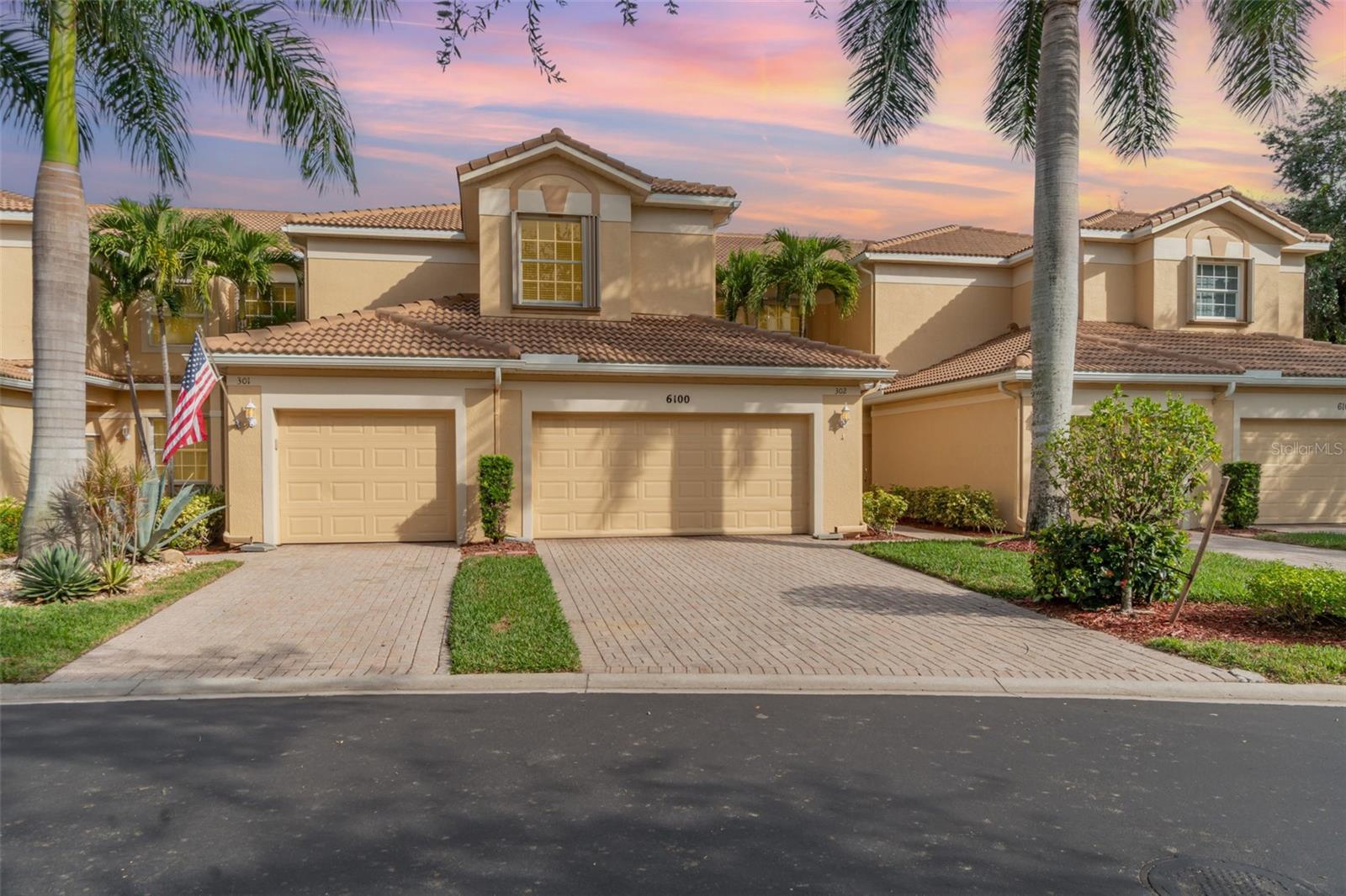 Image 25 of 33 For 6100 Jonathans Bay Circle 302