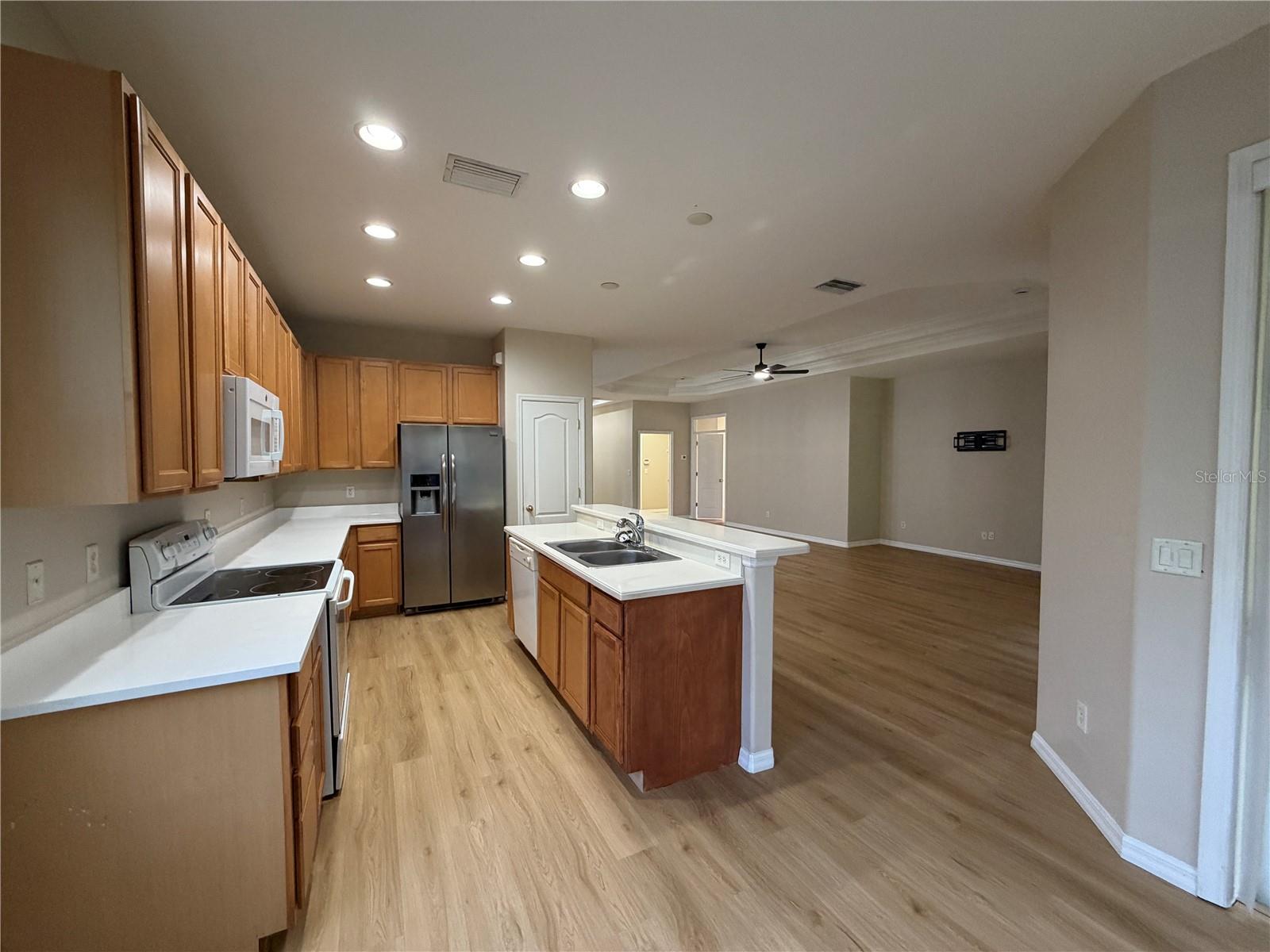 Image 21 of 65 For 12418 24th Street E