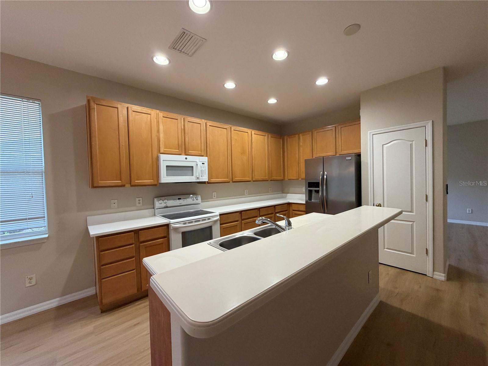 Image 28 of 65 For 12418 24th Street E