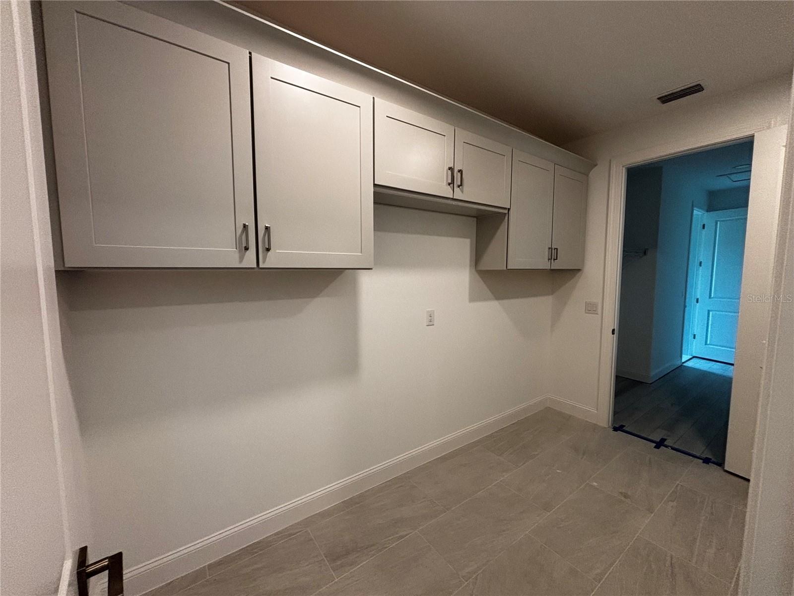 Image 18 of 32 For 5770 Freestone Circle