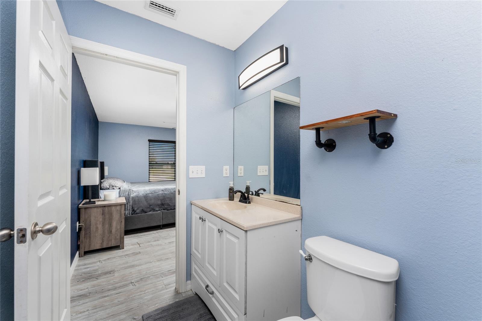 Image 33 of 57 For 7105 Clematis Drive