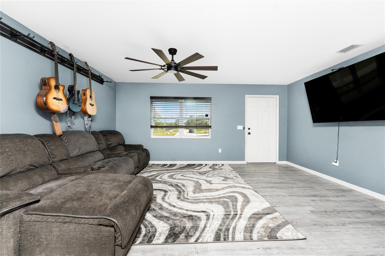 Image 6 of 57 For 7105 Clematis Drive