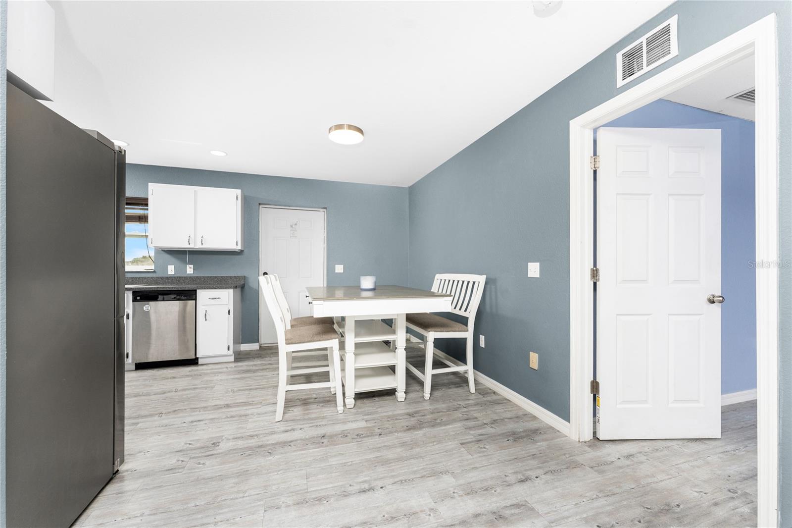 Image 9 of 57 For 7105 Clematis Drive