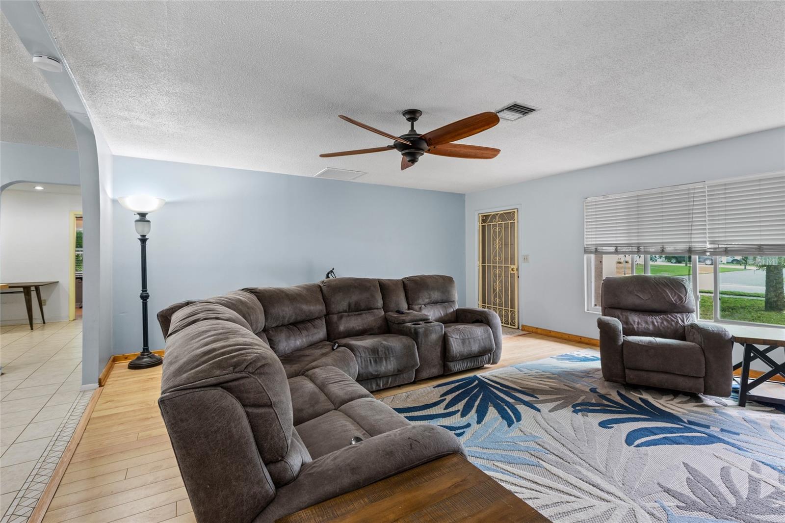 Image 6 of 33 For 120 43rd Street Nw