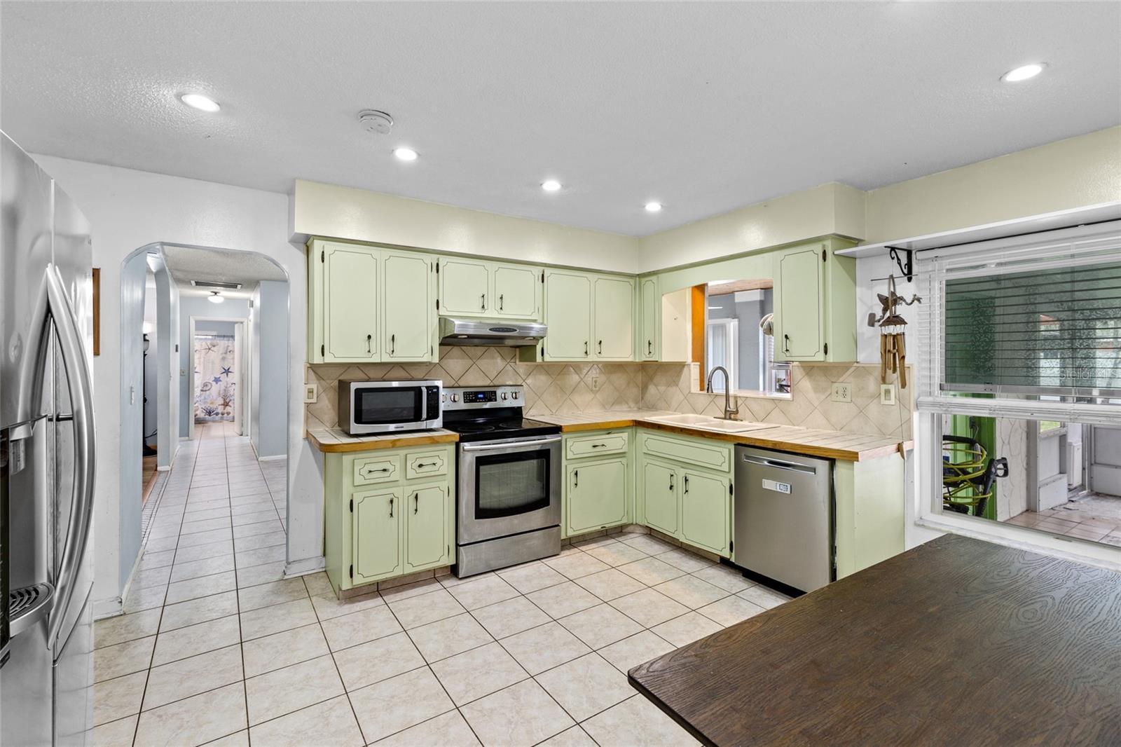 Image 7 of 33 For 120 43rd Street Nw