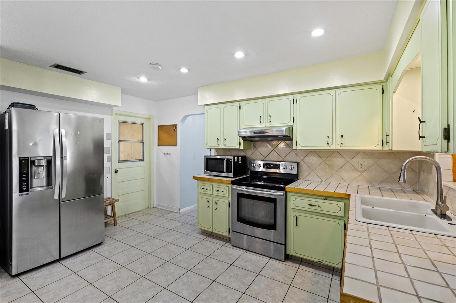 Image 8 of 33 For 120 43rd Street Nw