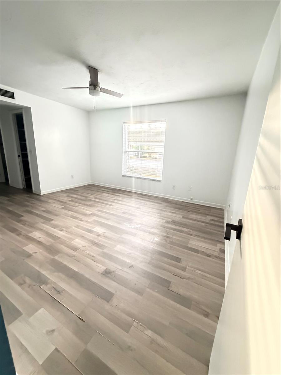 Image 11 of 59 For 5920 7th Avenue W