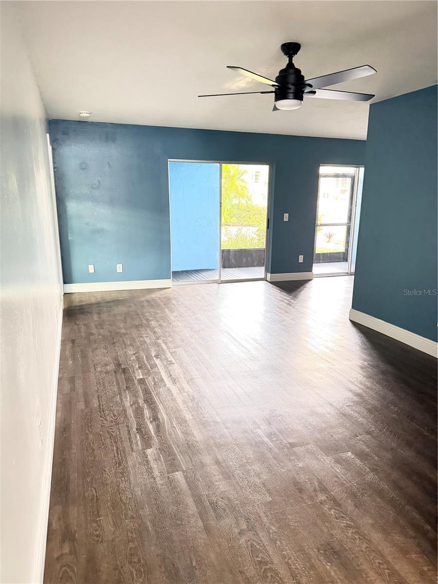 Image 4 of 59 For 5920 7th Avenue W