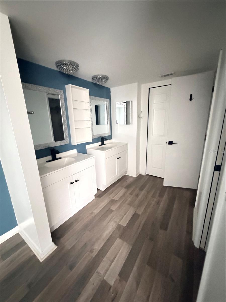 Image 6 of 59 For 5920 7th Avenue W