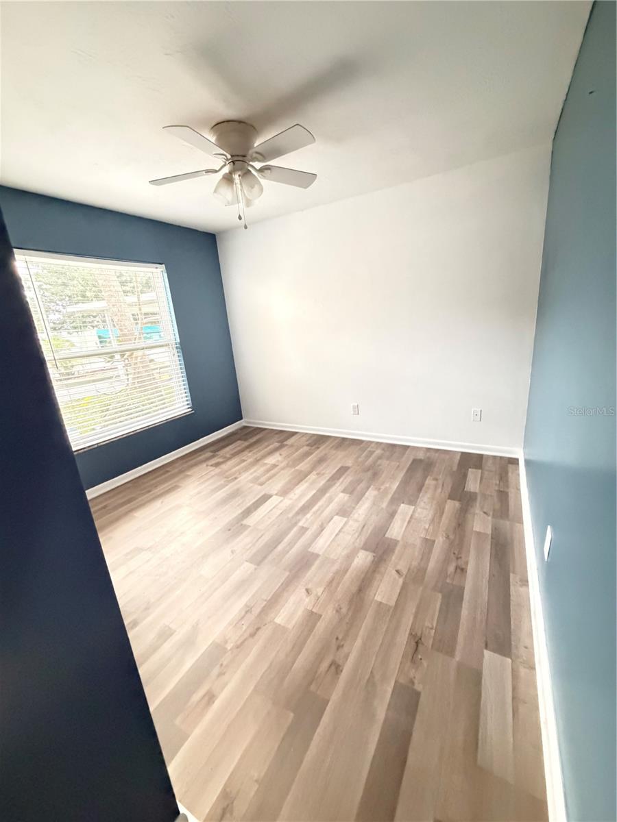 Image 8 of 59 For 5920 7th Avenue W