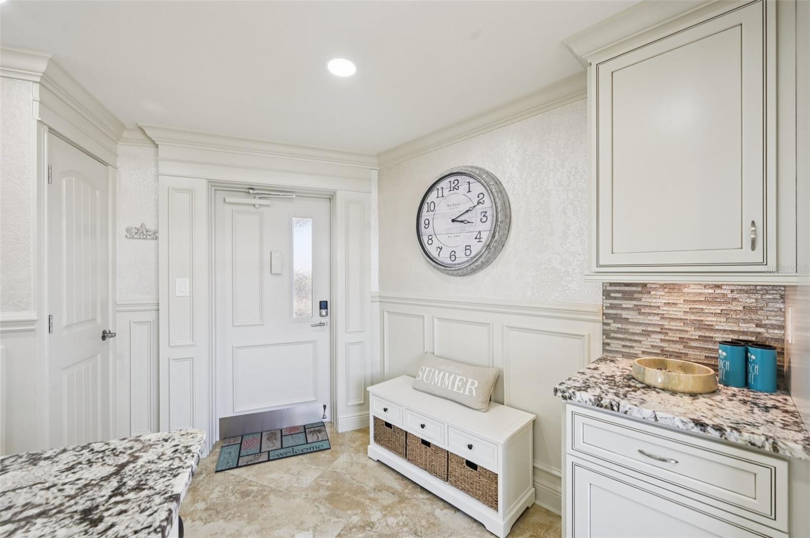 Listing photo id 8 for 5770 Midnight Pass Road C601