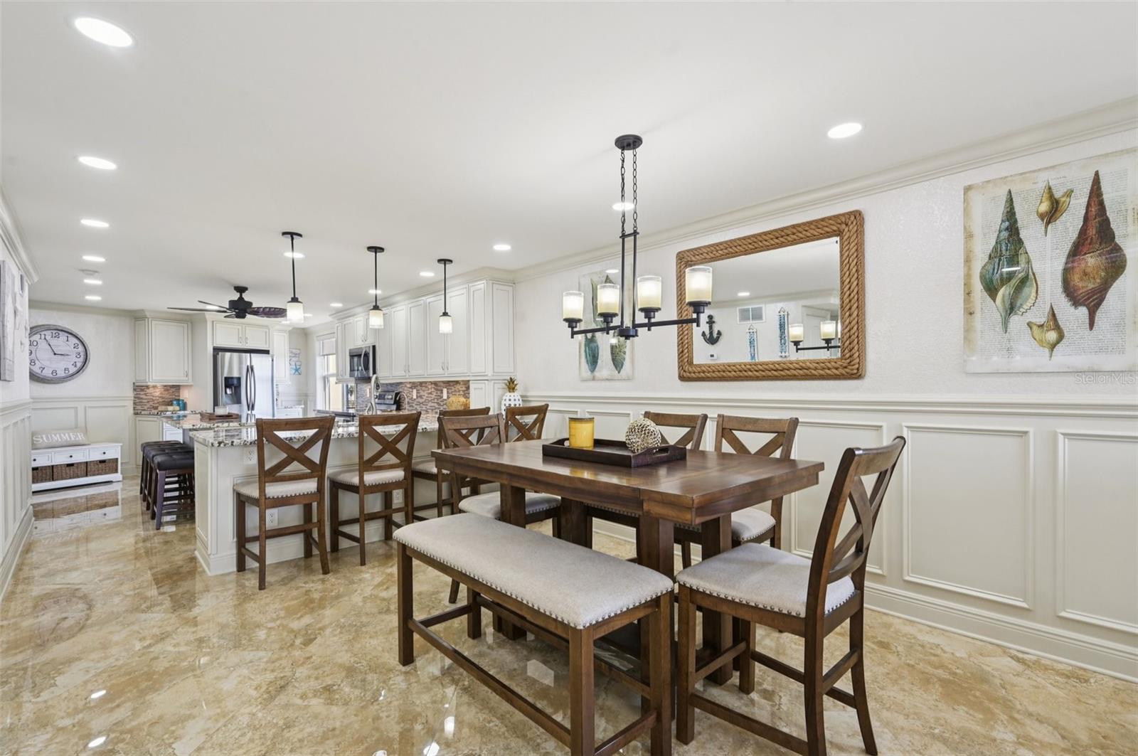 Listing photo id 9 for 5770 Midnight Pass Road C601