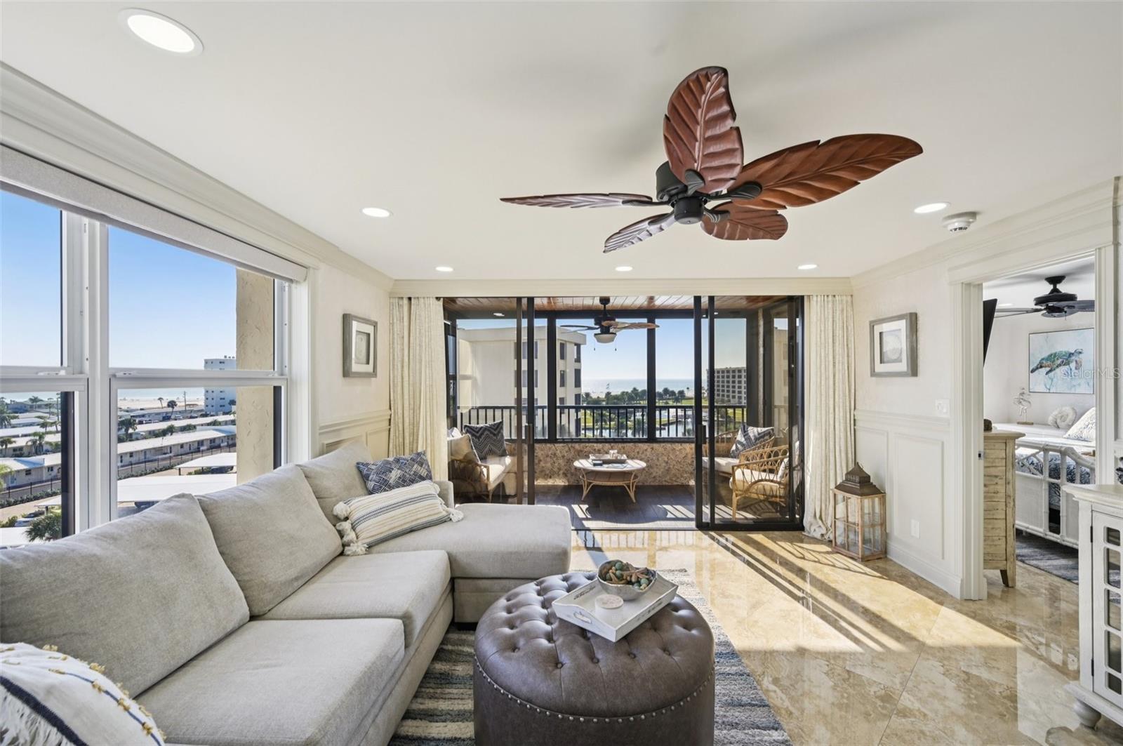 Listing photo id 10 for 5770 Midnight Pass Road C601