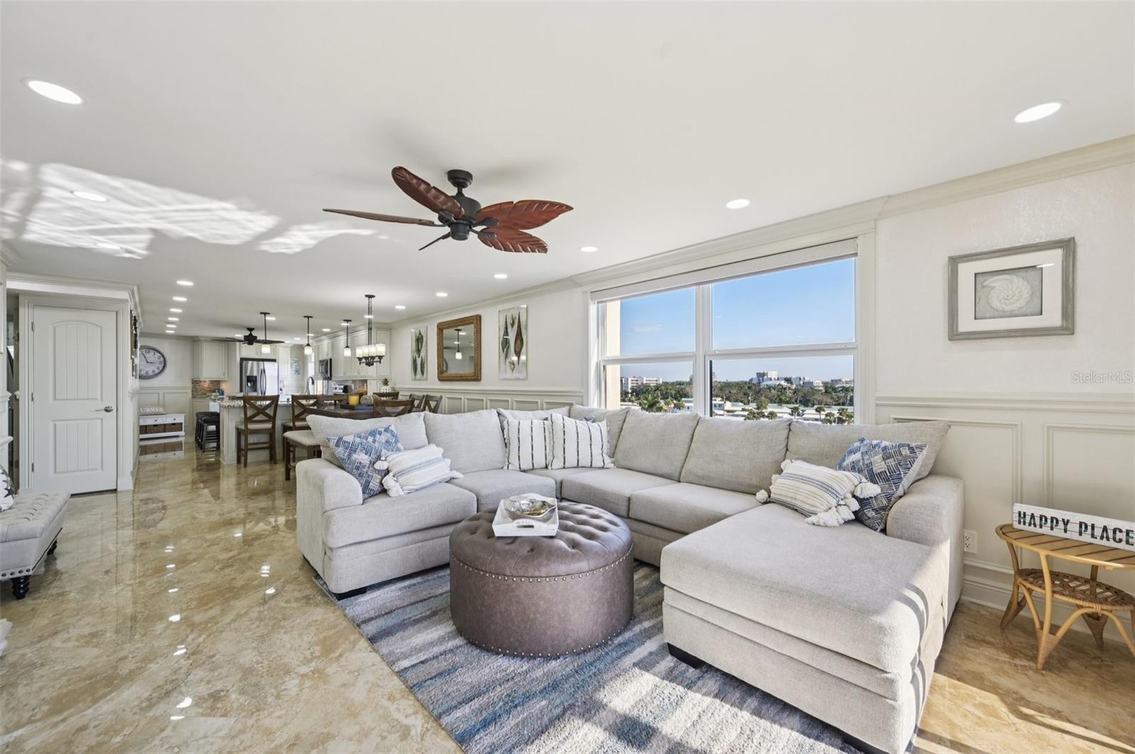 Listing photo id 12 for 5770 Midnight Pass Road C601