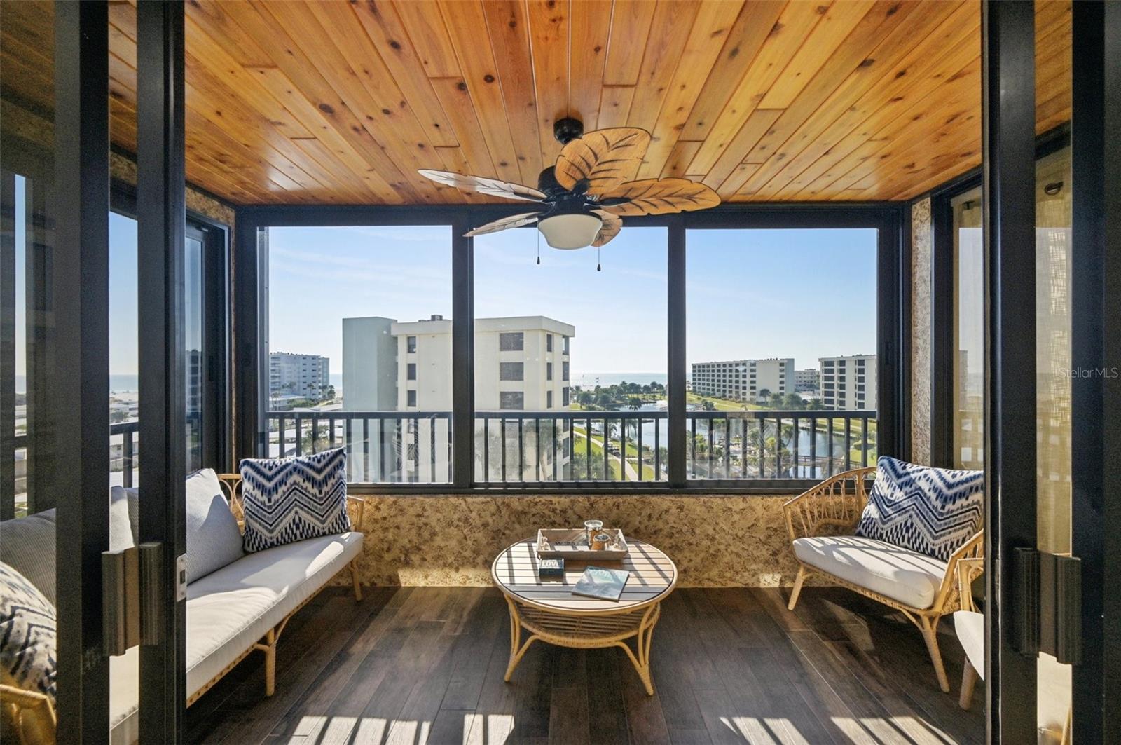 Listing photo id 26 for 5770 Midnight Pass Road C601