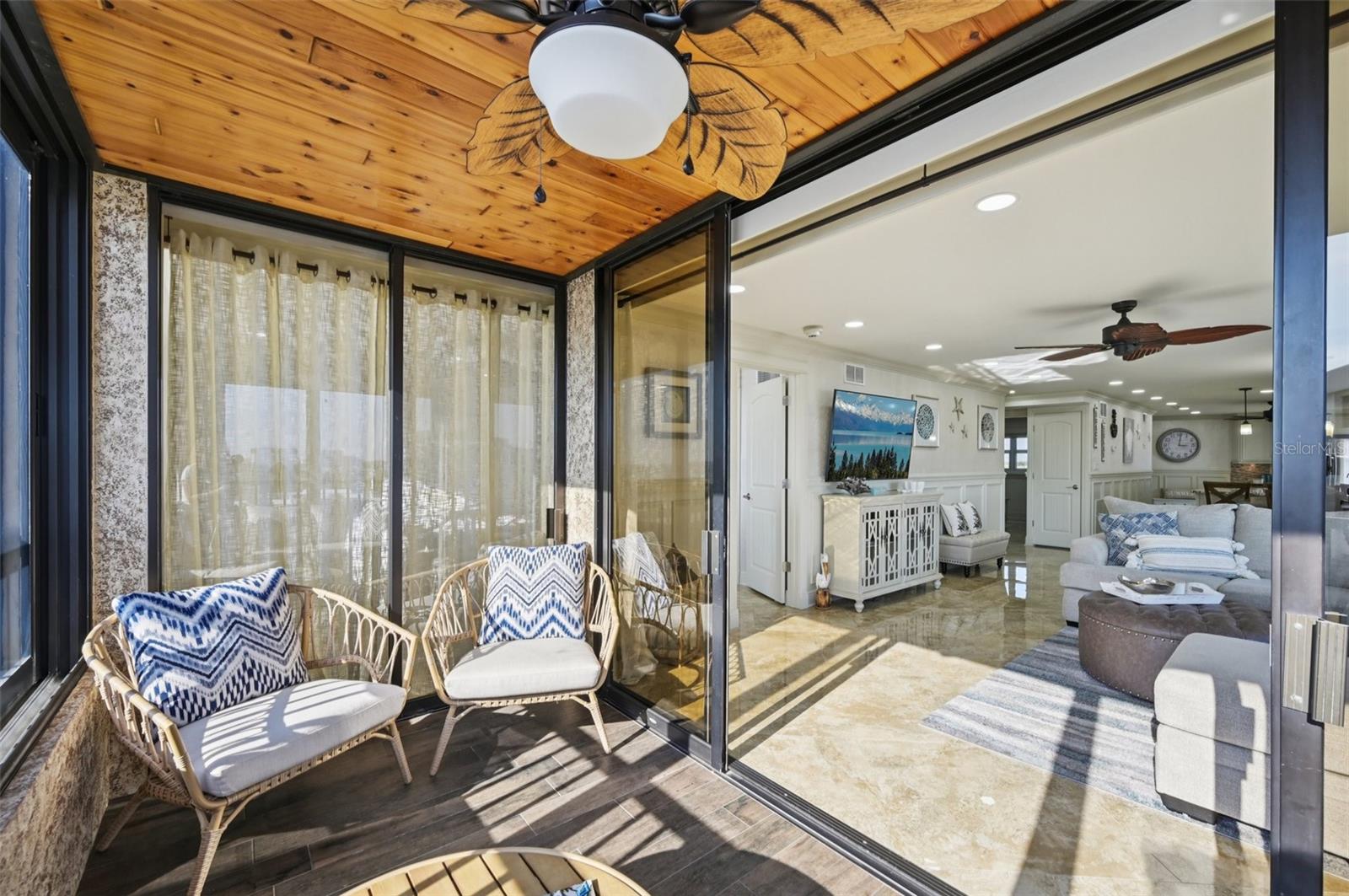 Listing photo id 28 for 5770 Midnight Pass Road C601