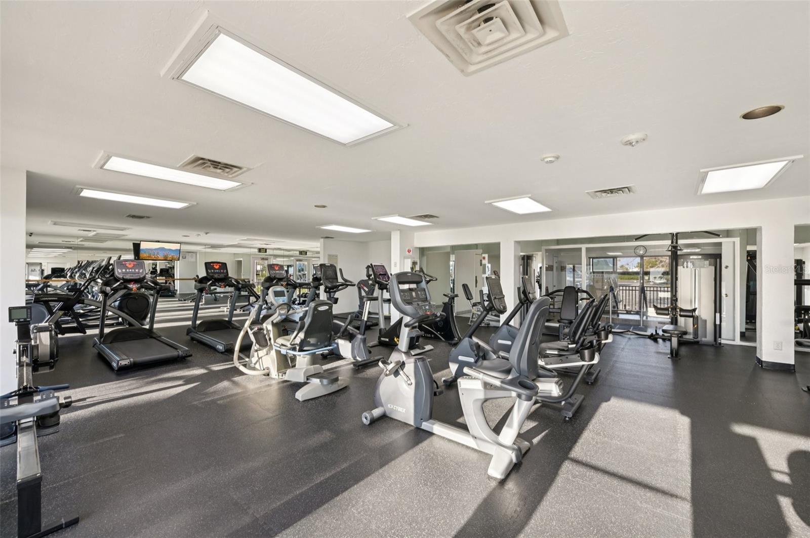 Listing photo id 41 for 5770 Midnight Pass Road C601