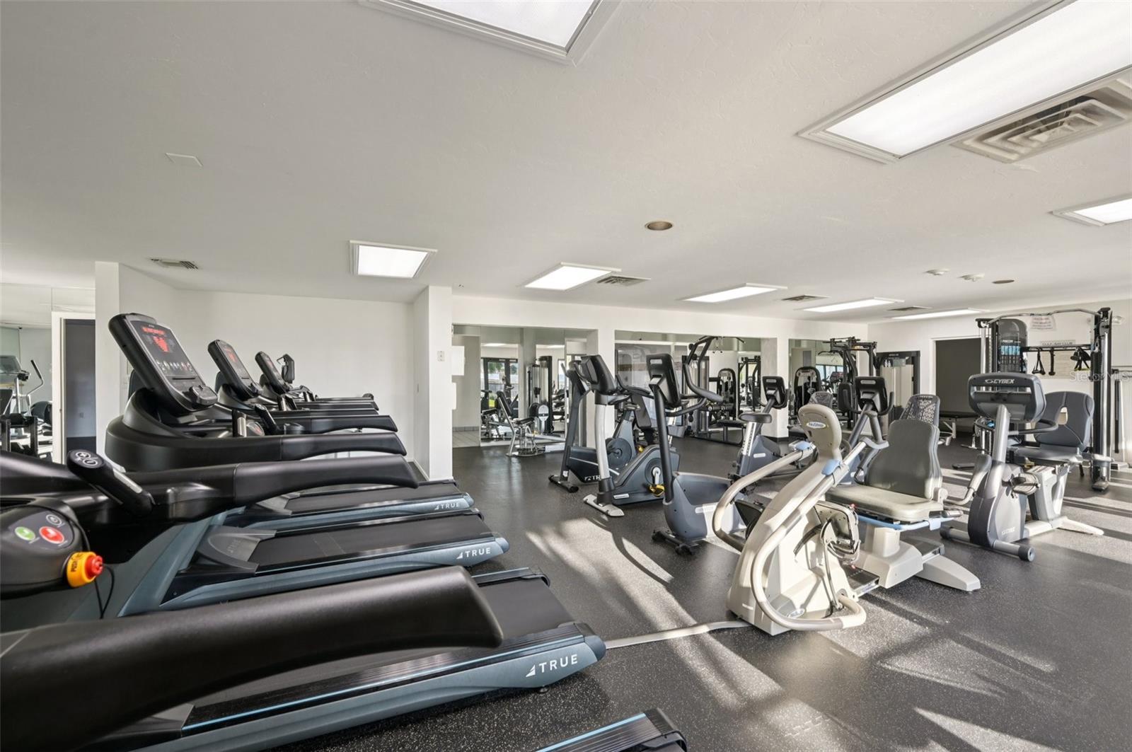 Listing photo id 42 for 5770 Midnight Pass Road C601