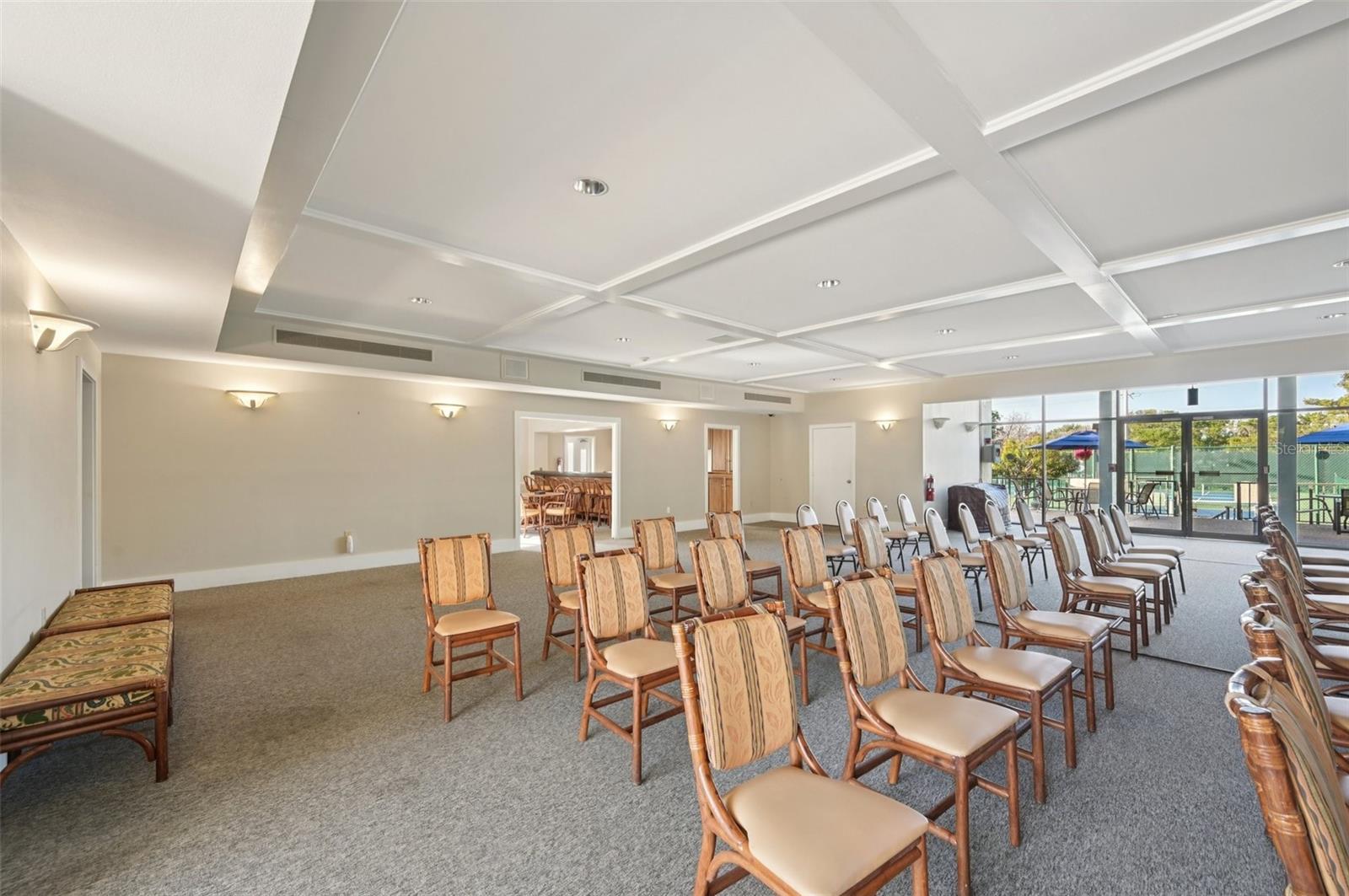 Listing photo id 45 for 5770 Midnight Pass Road C601