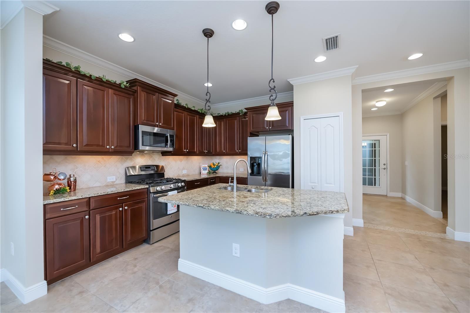 Image 22 of 62 For 1387 Backspin Drive