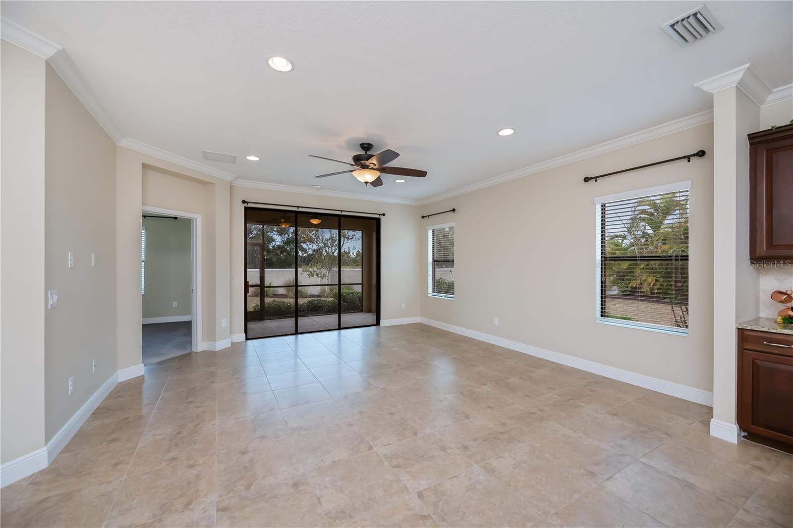 Image 28 of 62 For 1387 Backspin Drive