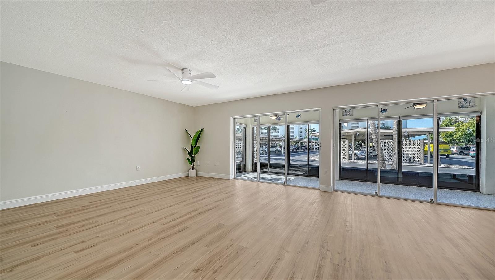 Image 10 of 65 For 101 Whispering Sands Drive 107