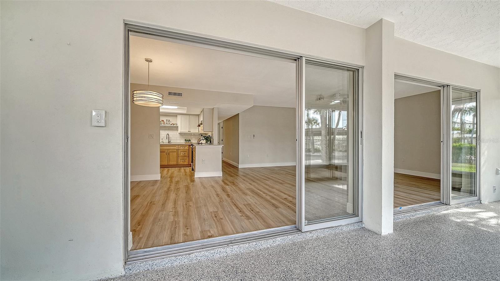 Image 17 of 65 For 101 Whispering Sands Drive 107