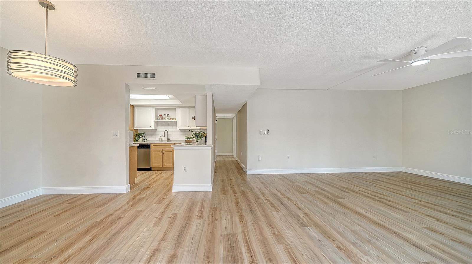 Image 20 of 65 For 101 Whispering Sands Drive 107