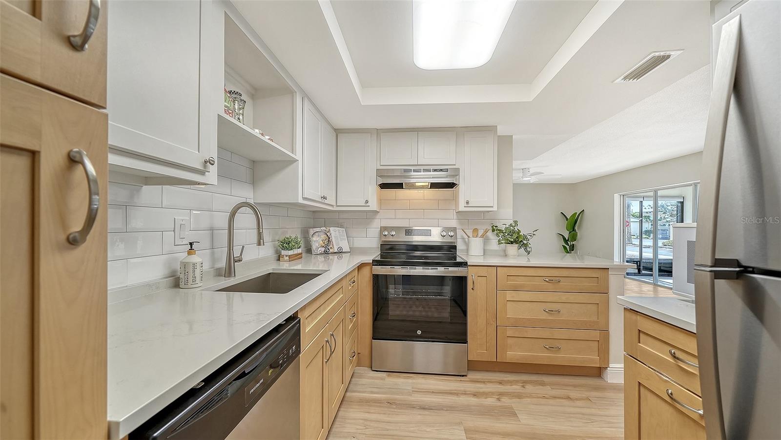 Image 23 of 65 For 101 Whispering Sands Drive 107