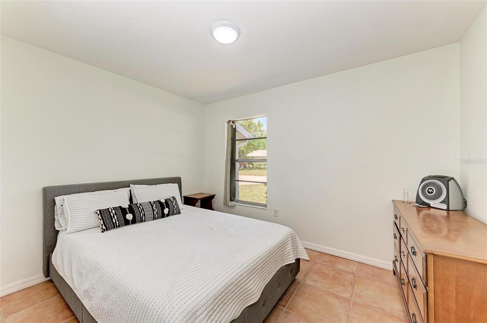 Image 10 of 14 For 2660 Davis Boulevard