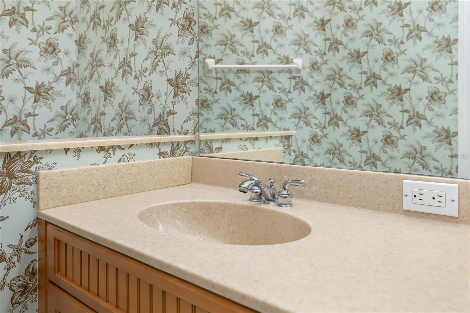 Image 29 of 76 For 5615 Southernmost Lane