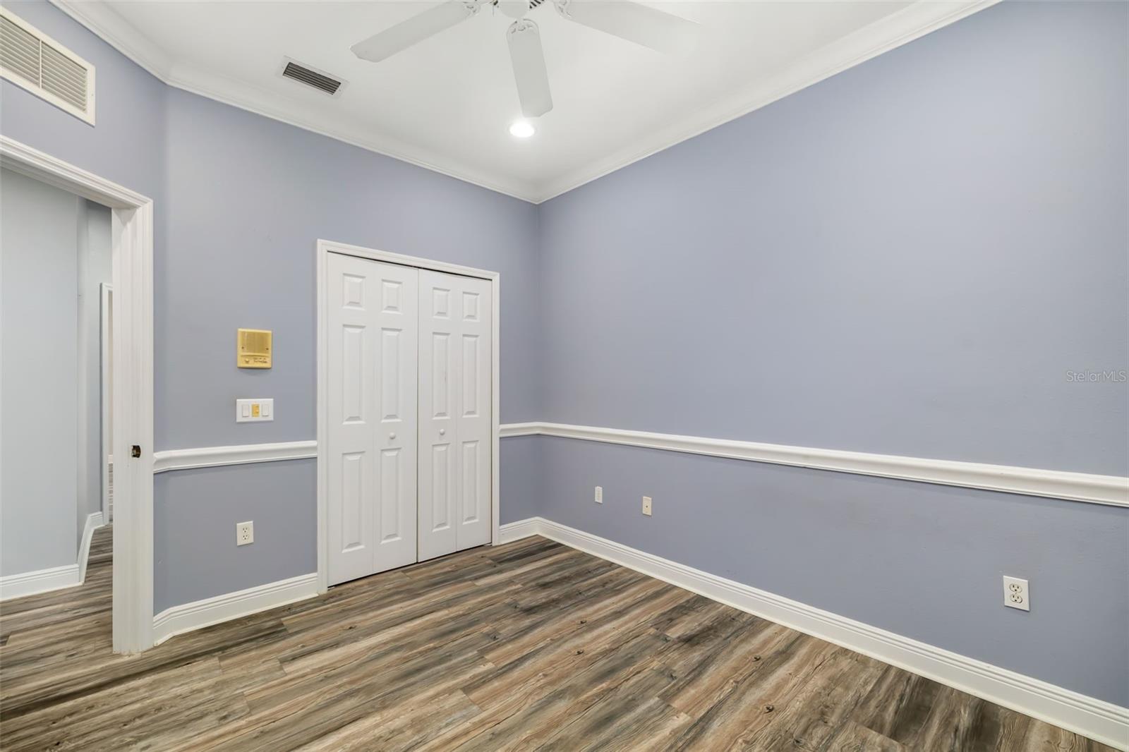 Image 33 of 76 For 5615 Southernmost Lane