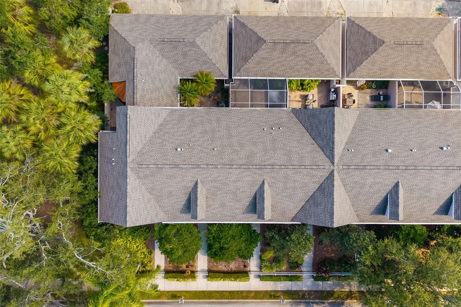 Image 48 of 76 For 5615 Southernmost Lane