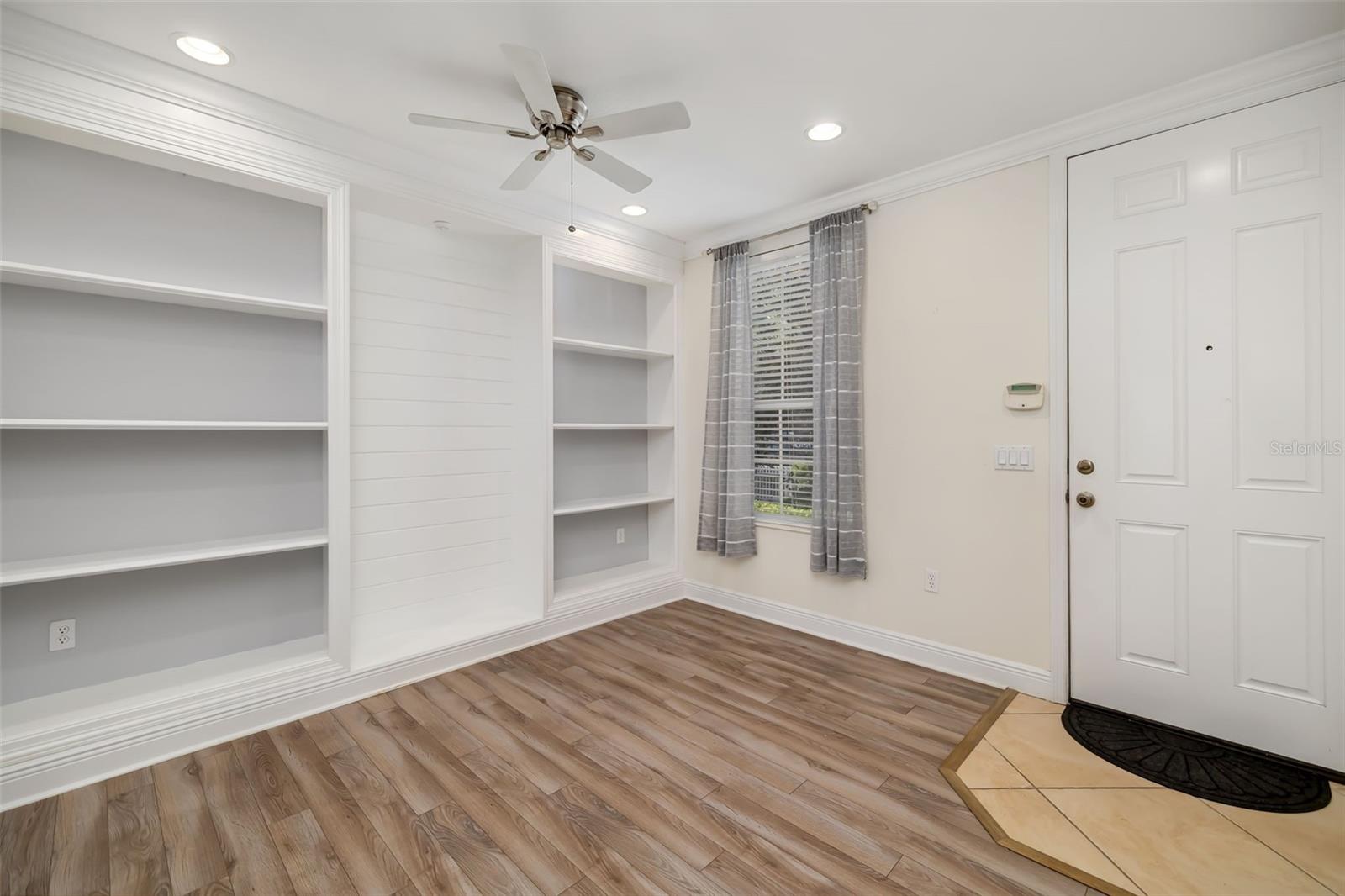 Image 5 of 76 For 5615 Southernmost Lane