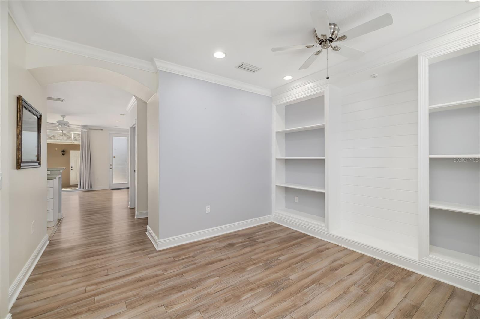 Image 6 of 76 For 5615 Southernmost Lane