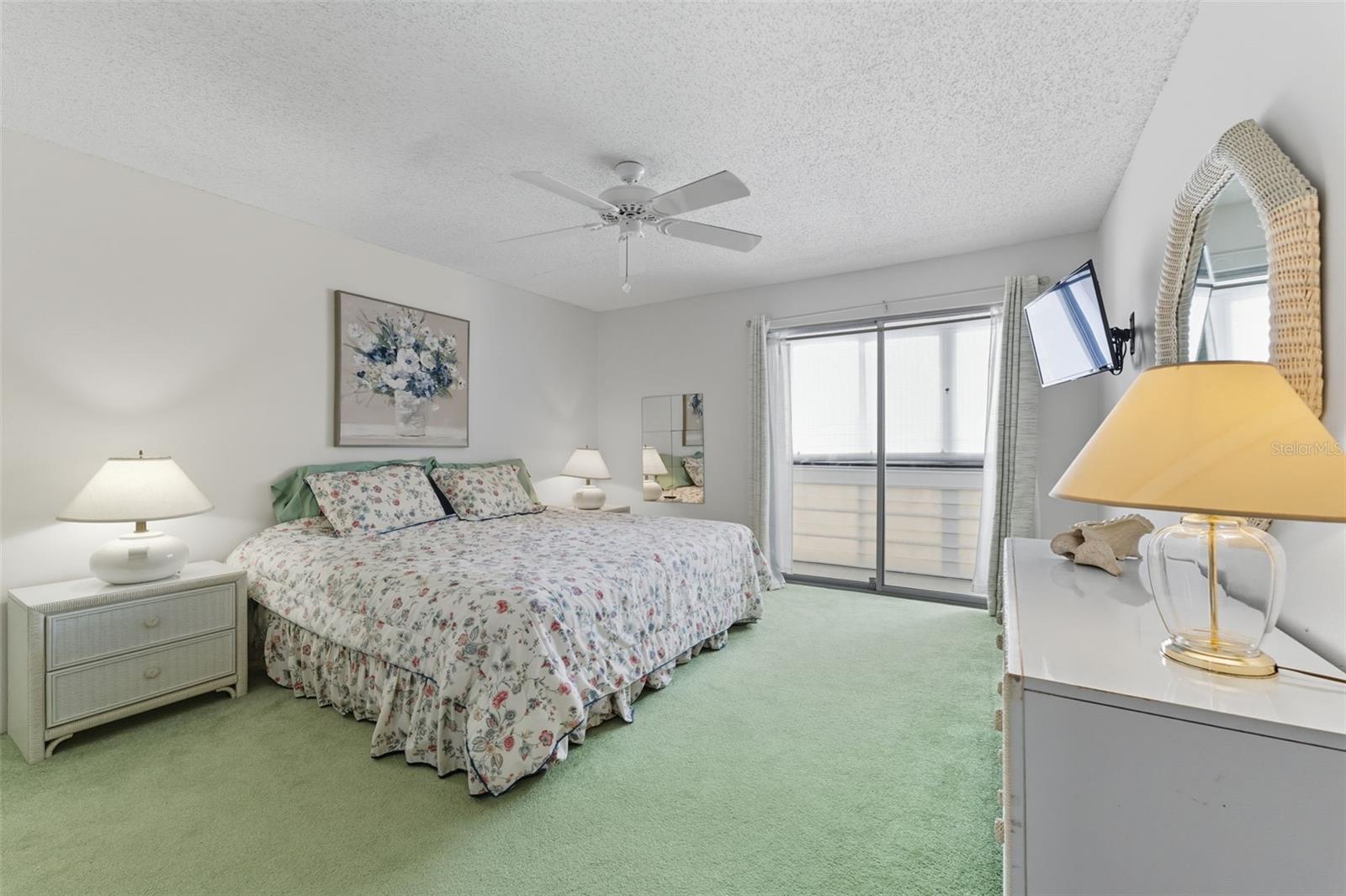 Image 13 of 25 For 22375 Edgewater Drive 217