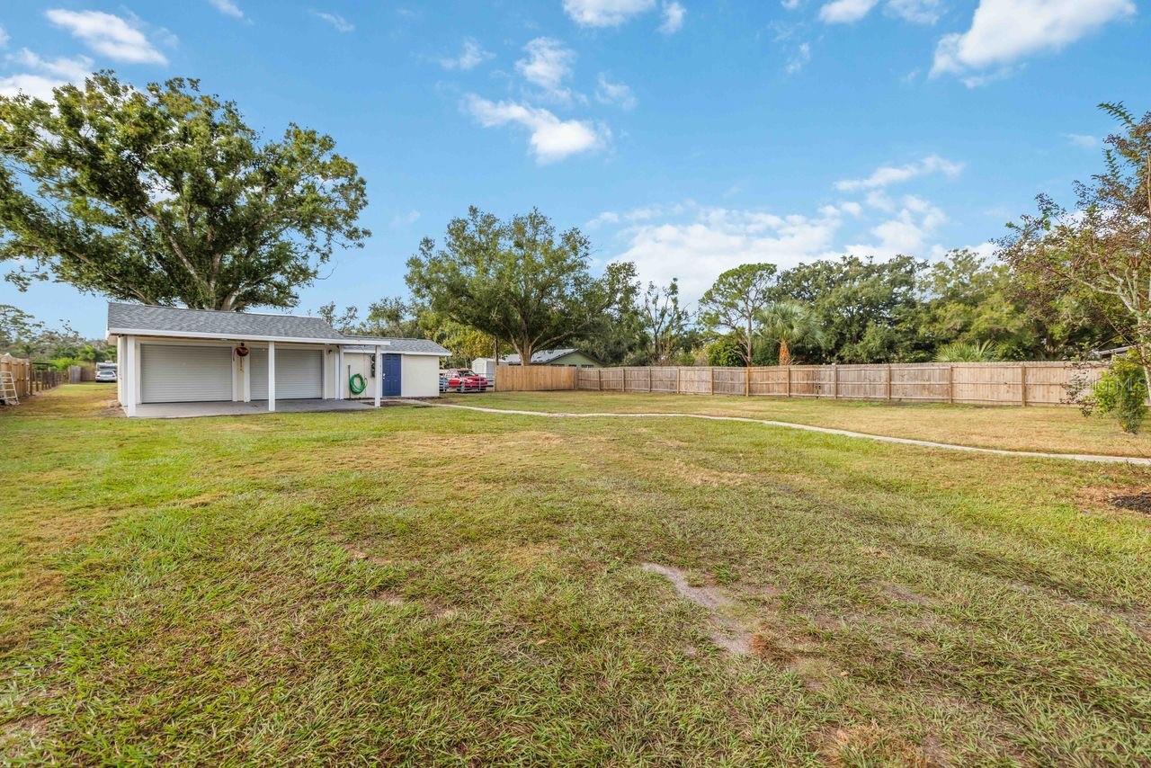 Image 11 of 42 For 5504 18th Avenue E