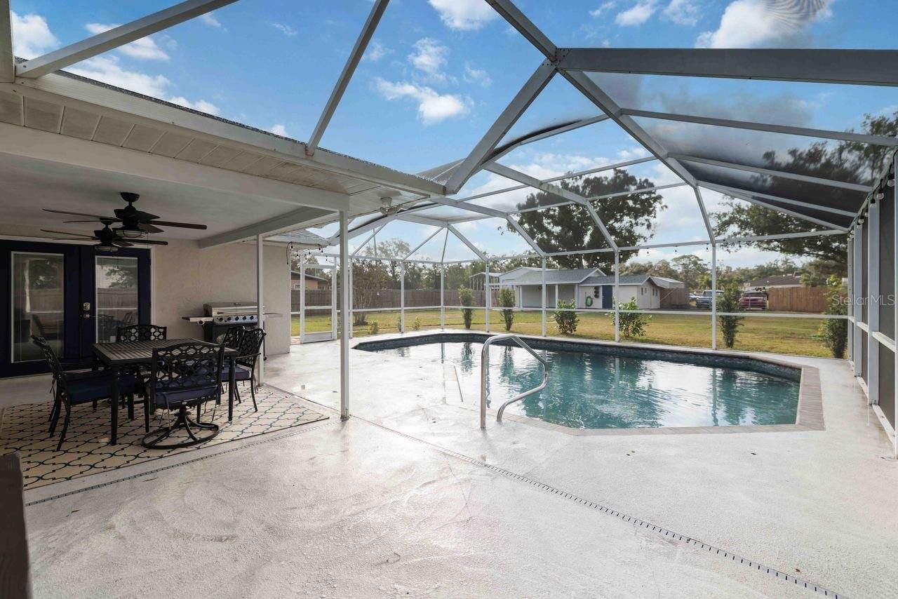 Image 12 of 42 For 5504 18th Avenue E