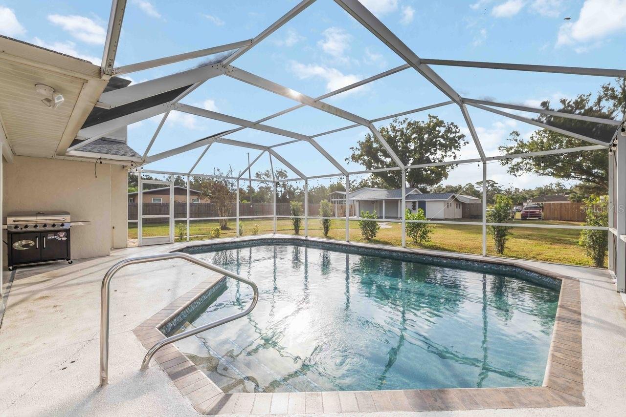 Image 35 of 42 For 5504 18th Avenue E