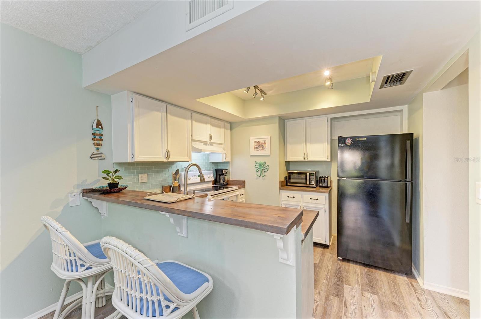 Image 12 of 36 For 6336 7th Avenue W 6336