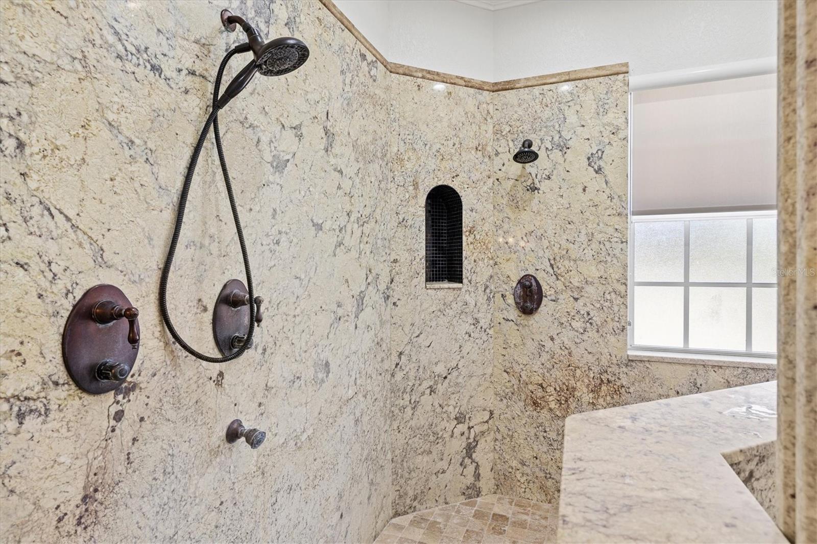 Image 17 of 83 For 1482 Kingsdown Drive