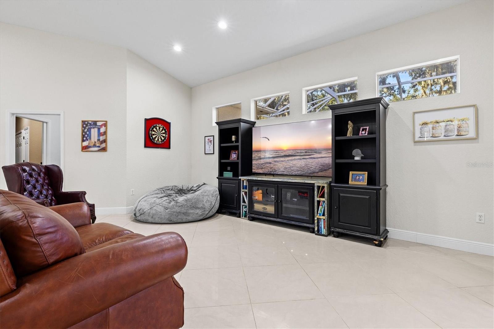 Image 41 of 83 For 1482 Kingsdown Drive