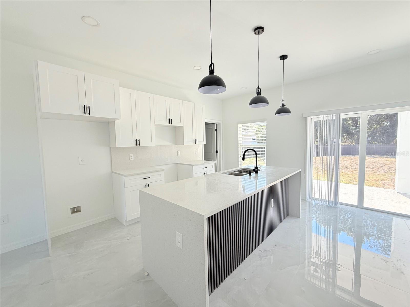 Image 4 of 18 For 30095 Beech Road