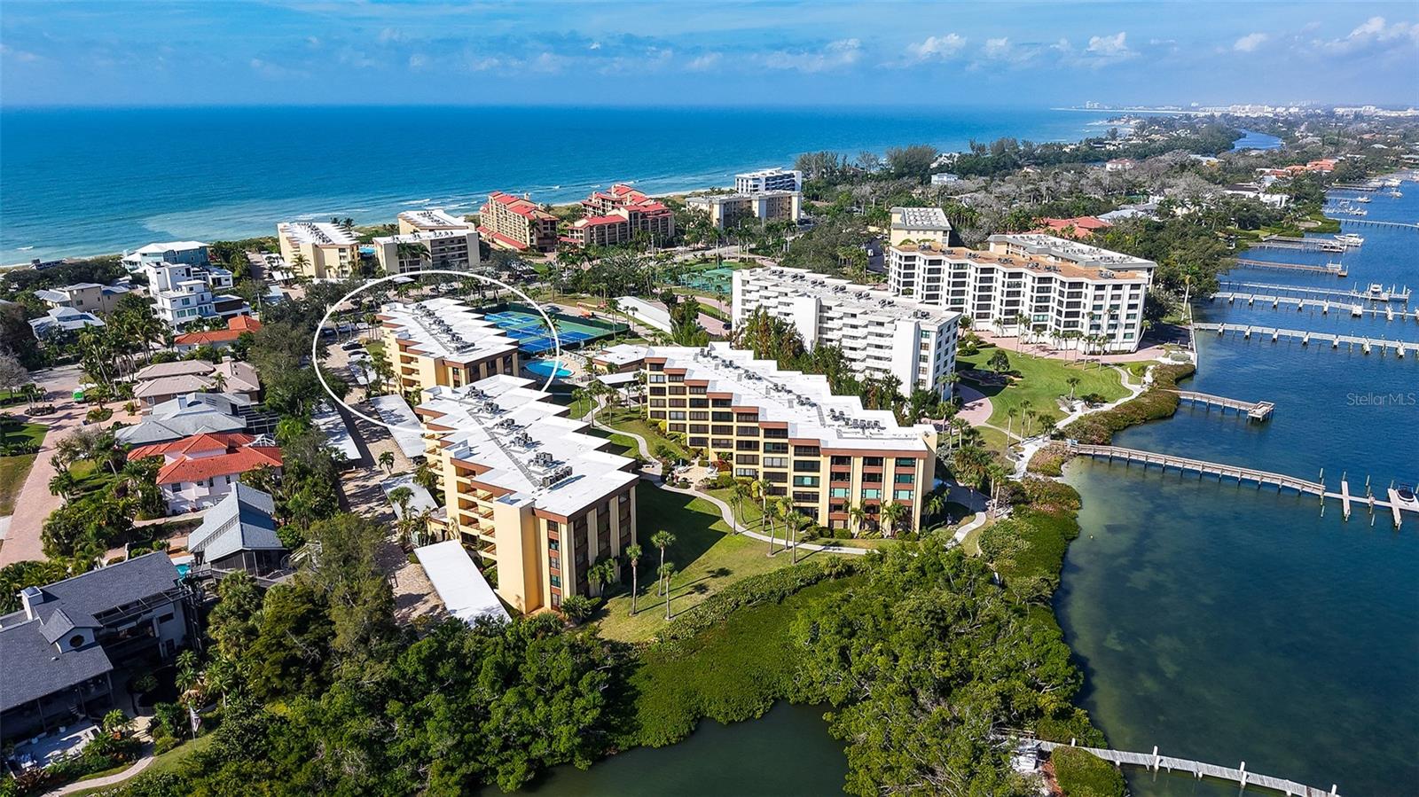 Image 34 of 79 For 8773 Midnight Pass Road 102g