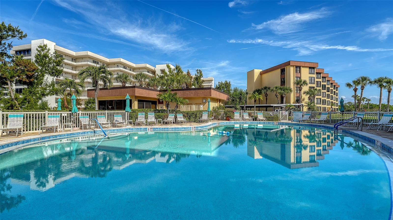 Image 48 of 79 For 8773 Midnight Pass Road 102g