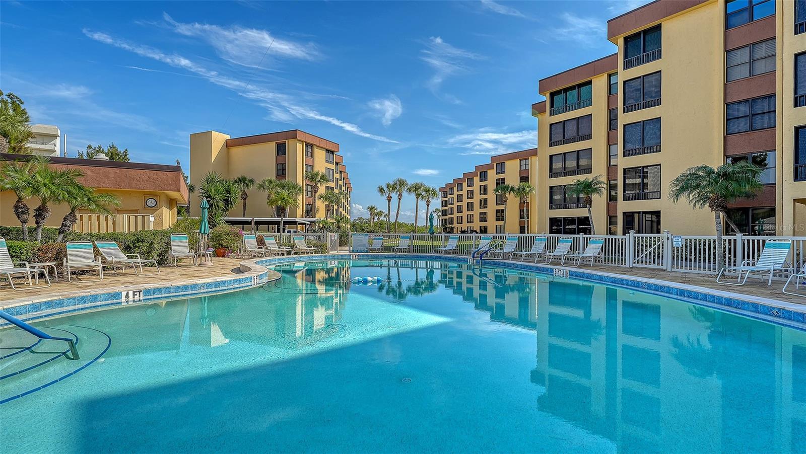 Image 49 of 79 For 8773 Midnight Pass Road 102g