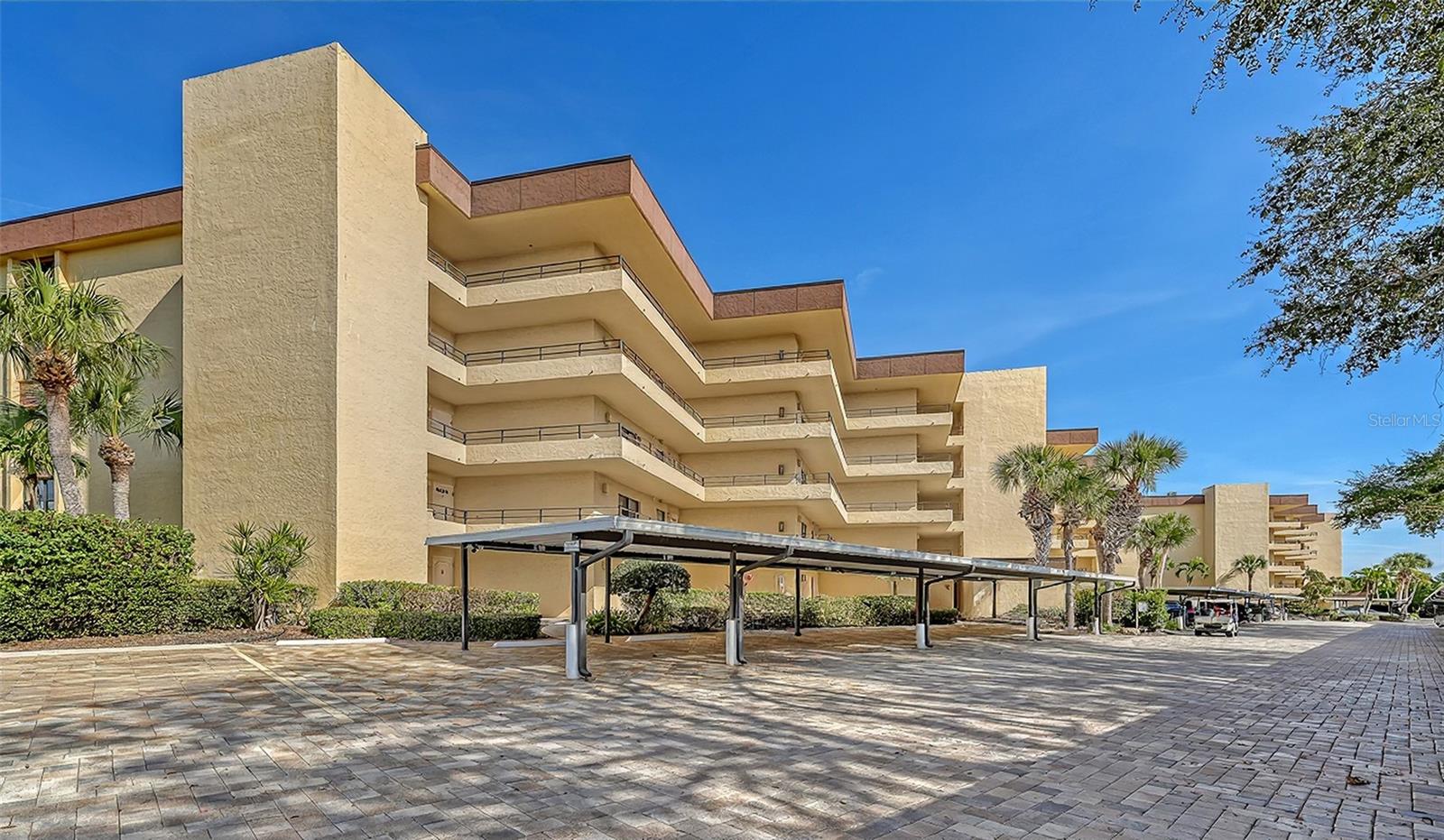 Image 5 of 79 For 8773 Midnight Pass Road 102g