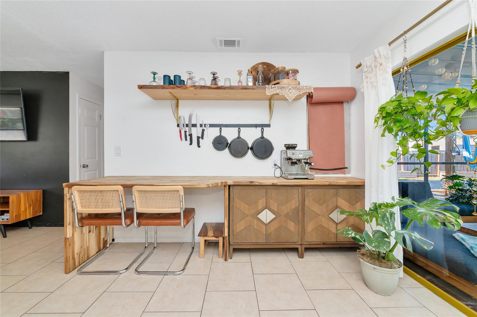 Image 10 of 61 For 2835 Williamsburg Street