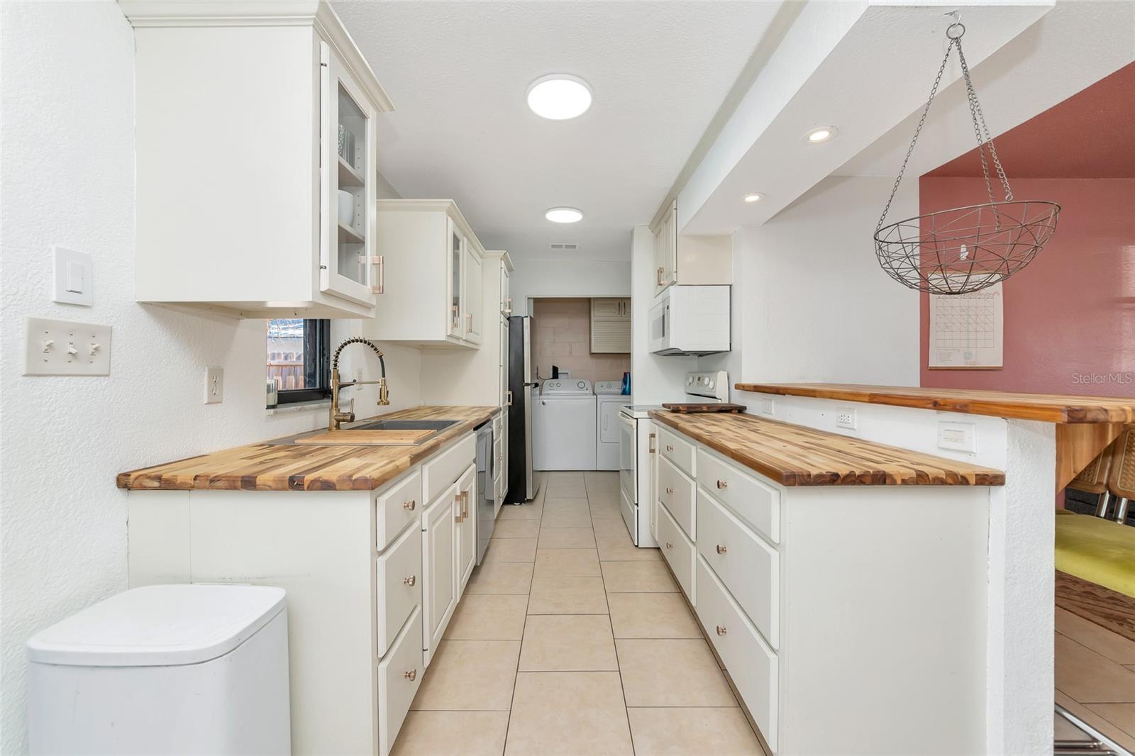 Image 11 of 61 For 2835 Williamsburg Street