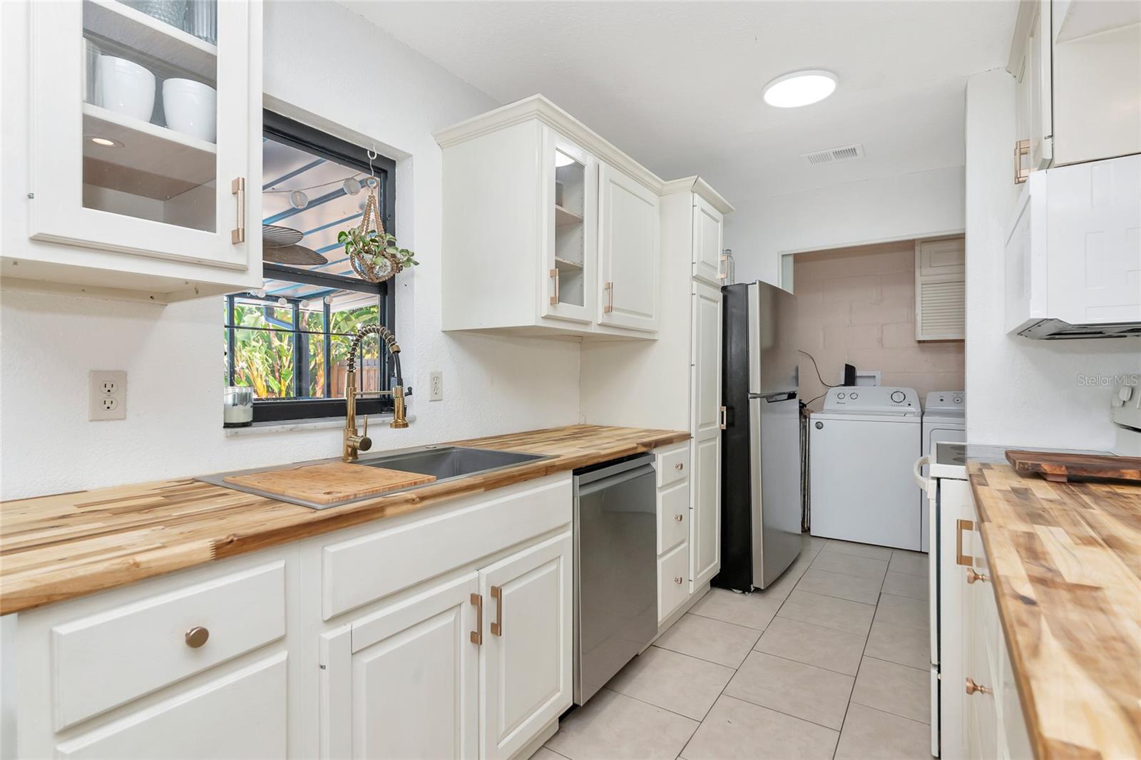 Image 12 of 61 For 2835 Williamsburg Street